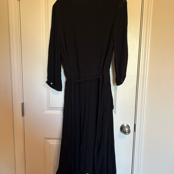 J Jill black handkerchief, midi, long sleeve button-down V-neck dress - Picture 6 of 7